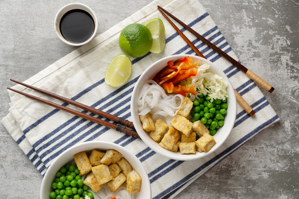 Ázijské rezance s tofu a zeleninou