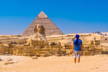sfinga a pyramídy v Gize